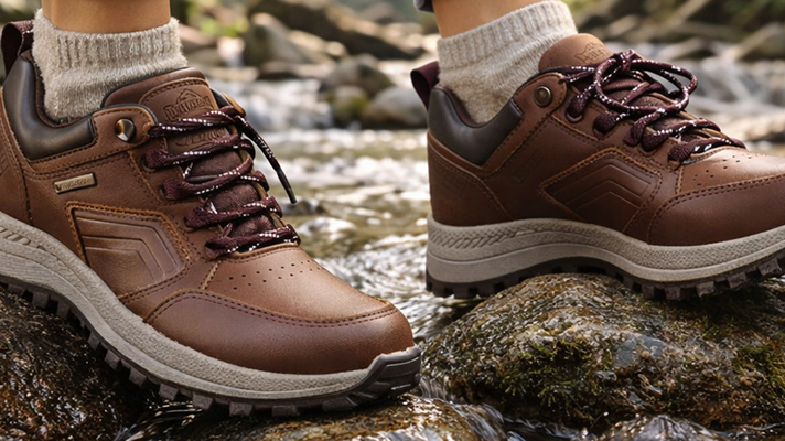 Are Women's Walking Shoes the Best Choice for Comfortable Outdoor Walking in 2026?