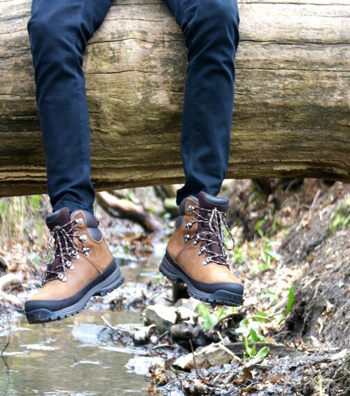 PELLY Men's Leather Waterproof Walking Boots - Waxy Brown lifestyle