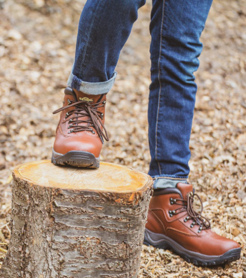 INUVIK Men's Leather Waterproof Walking Boots - Waxy Brown lifestyle
