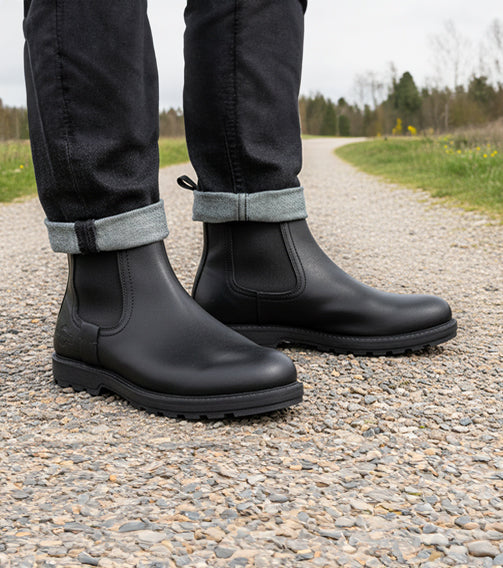 WELLS Men's Leather Waterproof Walking Chelsea Boots - Black lifestyle
